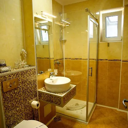 Casa Coral Mamaia Nord 3*